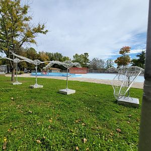 Parc Safari - Olduvai Walkway, winter decorations in waterpark