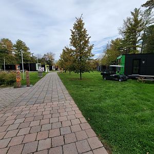 Parc Safari - Path through CoolBoxes