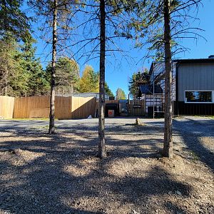 Miller Zoo - End of exotic pavillon building, closed off exhibit area