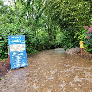 Nashville Zoo 5/22 - Inside entrance