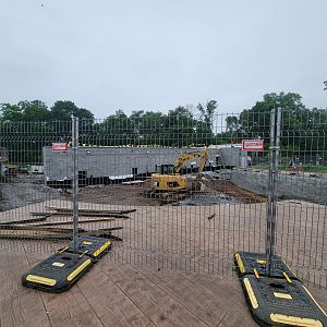 Nashville Zoo 5/22 - Komodo dragon construction by Healthcare Veterinary Center