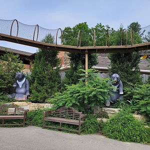 Louisville 5/22 - Overhead trails, asian black bear lanterns