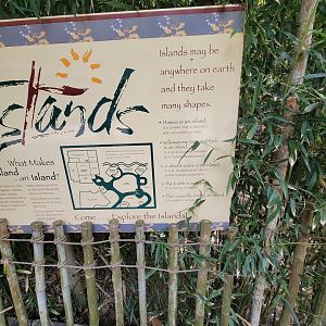 Louisville 5/22 - Islands, a very interesting take on what counts as an island