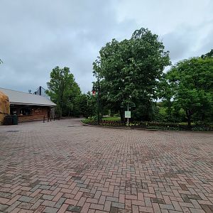 Cincinnati 5/22 - Inside entrance