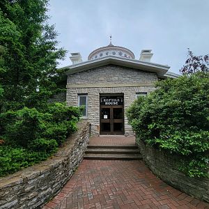 Cincinnati 5/22 - Reptile House