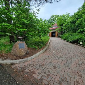 Cincinnati 5/22 - Passenger Pigeon Memorial