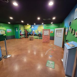 Cincinnati Zoo 5/22 - Birds of the World, Play the Migration Game