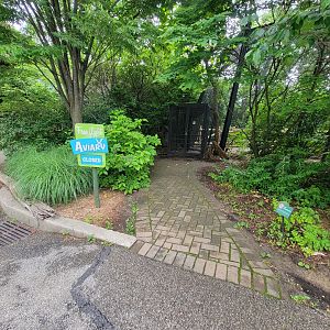 Cincinnati Zoo 5/22 - Free-flight Aviary, closed