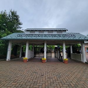 Cincinnati Zoo 5/22 - Main entrance
