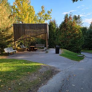 Zoo Sauvage 10/22 - Sitting on the way to Laurentian Forest
