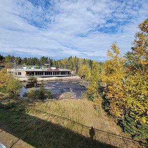 Zoo Sauvage 10/22 - Arctic Tundra, view of restaurant across the Rivière au Saumon