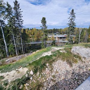 Zoo Sauvage 10/22 - Arctic Tundra, polar bear / arctic fox exhibit #1, restaurant in distance