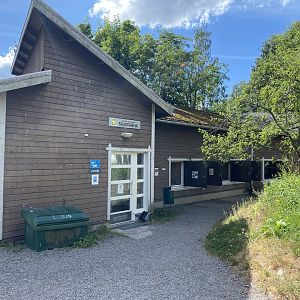 Heinolan lintuhoitola, winter enclosures