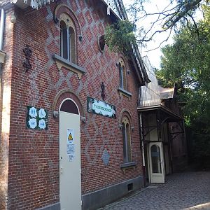 Side of late 19th century stable building - Currently off-show animal and staff office building, 2022-09-12