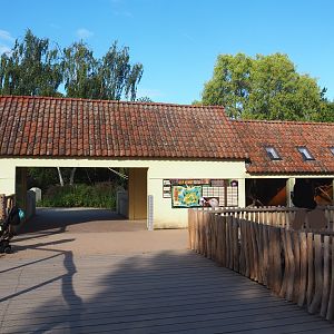 Nuboso monkeys, Elegant-crested tinamou and Patagonian mara house, 2022-08-28