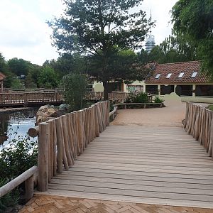 Park view near the Argentina Cerrado exhibit, 2022-08-28