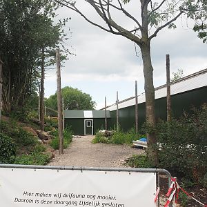 Construction site between the Argentina cerrado and the tropical hall, 2022-08-28