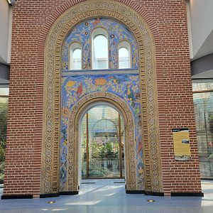 Bird House -  Historic Arch in Lobby