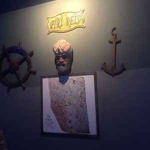 Keçiören Aquarium-Display on Piri Reis