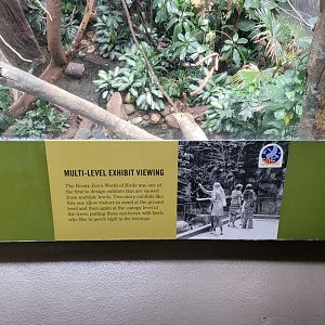 Bronx 7/22 - World of Birds - Multi-level viewing sign