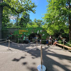 Bronx 7/22 - Children's Zoo - Entrance