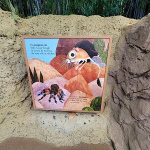 Bronx 7/22 - Children's Zoo - Kangaroo-rat signage