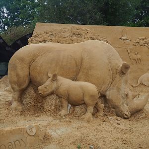 "Zoo of Sand" event - White rhinoceroses sand sculpture, 2022-08-20