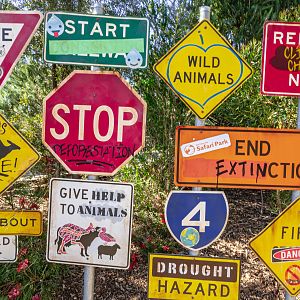 Walkabout Australia: Various Signage