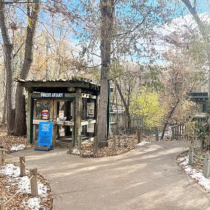 Tropical Aviary - nearly every bird exhibit was closed