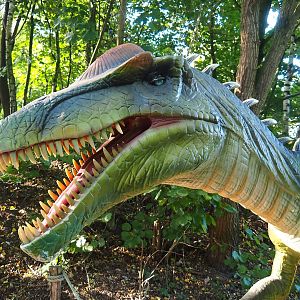 Dinosaur Weeks - Allosaurus sculpture, 2022-10-09