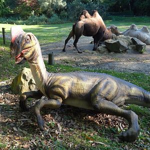 Dinosaur Weeks - Oviraptor sculpture with Bactrian camels in the background, 2022-10-09