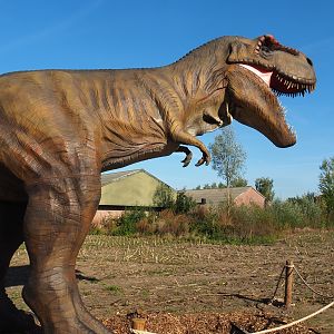 Dinosaur Weeks - Tyrannosaurus rex sculpture, 2022-10-09