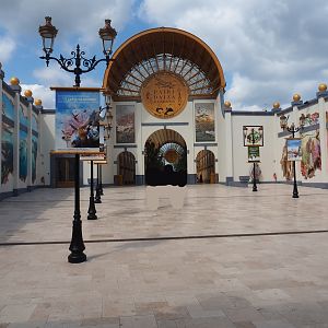 New entrance - Area between gallery and ticket checkpoints, 2023-05-16