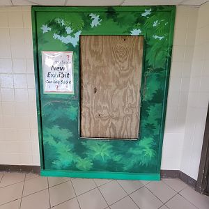 Rosamond Gifford - Empty exhibit, normally holds a snake?