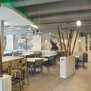 Interior of the Toepaja ("Tree shrew") restaurant, 2022-10-19