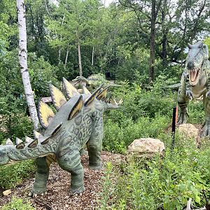 Dino Hideout - Stegosaurus Animatronic