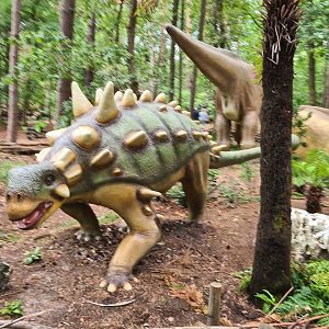 Dino forest - Euoplocaphalus