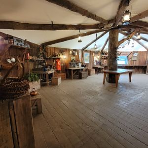Cleveland Zoo, Rainforest - "Research Station" room