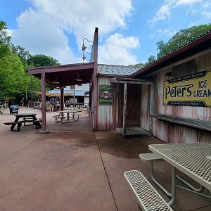Cleveland Zoo - Australia, Theming