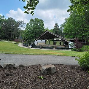 Cleveland Zoo - Ampitheatre