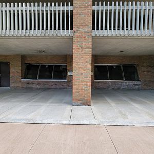 Cleveland Zoo - Africa, Empty building