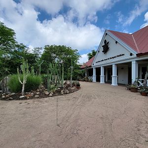 Cleveland Zoo - Africa, Vet building