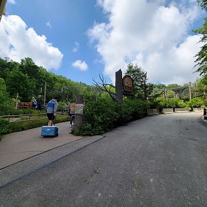 Cleveland Zoo - Rosebrough Tiger Passage