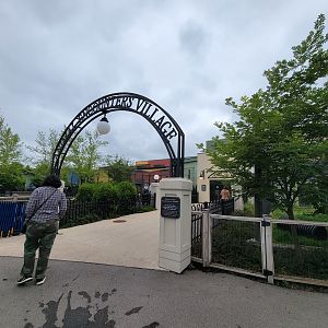 Columbus Zoo - Animal Encounters Village