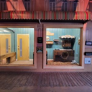 Columbus Zoo - Animal Encounters Village, empty