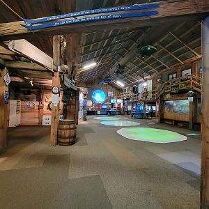 Columbus Zoo - Polar Frontier, Inside building