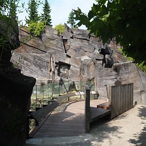 Markhor exhibit viewing area, 2023-07-22