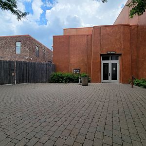 Toledo - Tembo Trail, African elephants indoor viewing