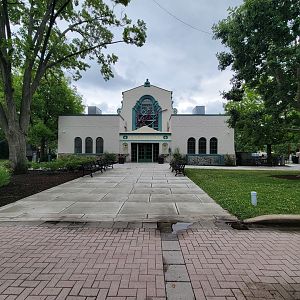 Toledo Zoo - Carnivora building, now (formerly?) Carnivora Cafe