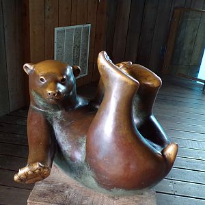 North America- Polar bear statue 13.7.23